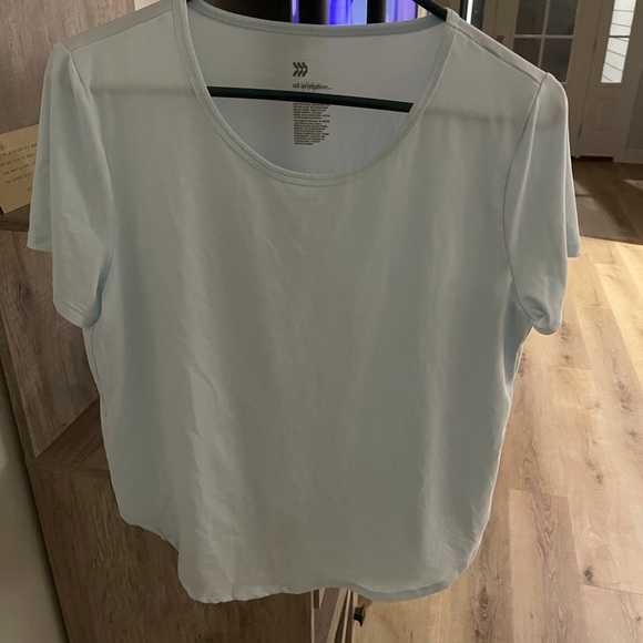 Blue M workout shirt - Picture 1 of 2